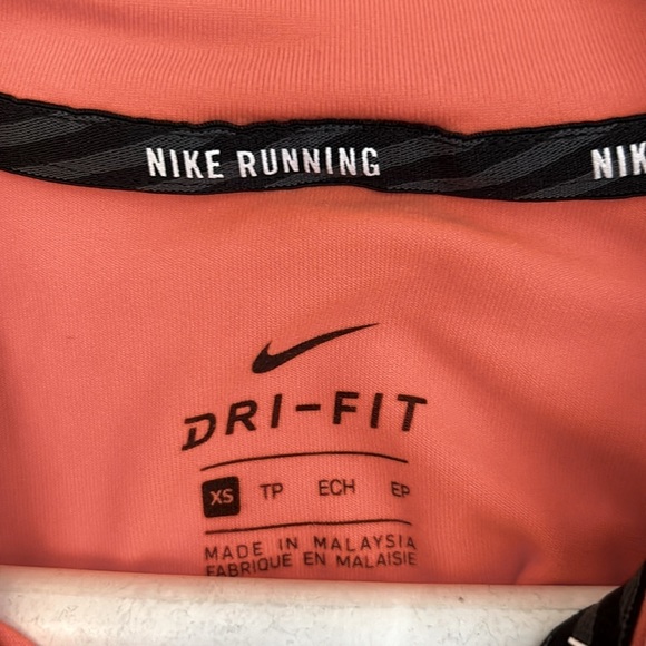 🌿Nike Dri-Fit running women’s 3/4 zip neck athletic pullover, size XS🌿 - Picture 2 of 4
